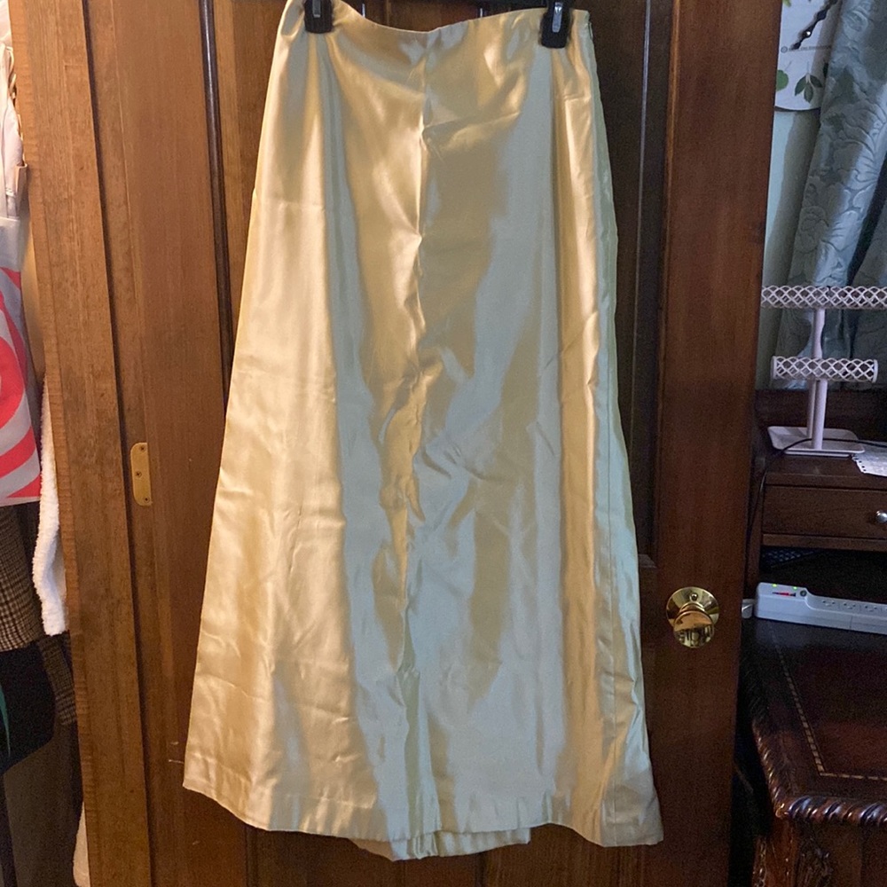 Carmen Marc Valvo Collection Skirt